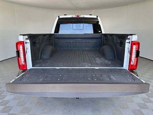 Used 2023 Ford F250 Lariat w/ Chrome Package image 10