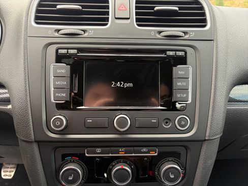Used 2013 Volkswagen GTI Driver's Edition FWD image 12