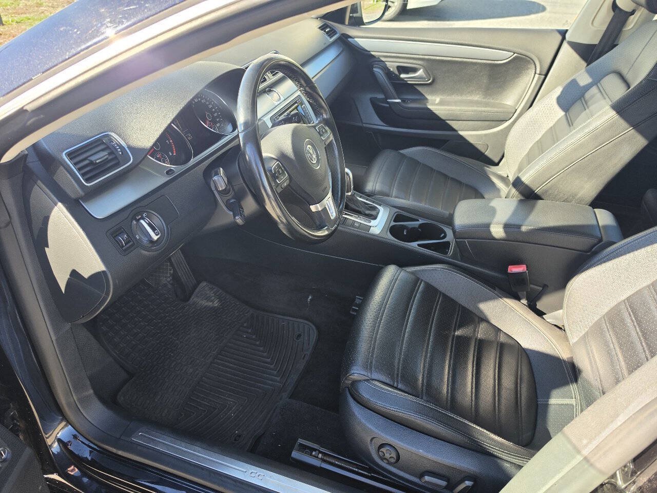 Used 2013 Volkswagen CC Lux FWD image 11