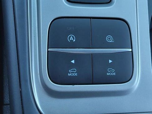 Used 2020 Ford Explorer XLT image 21