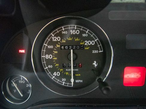 Used 1999 Ferrari 550 Maranello Coupe RWD image 25