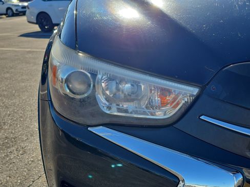 Used 2019 Mitsubishi Outlander Sport SE image 7