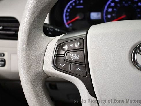 Used 2011 Toyota Sienna LE w/ Towing Pkg image 31