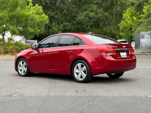 Used 2014 Chevrolet Cruze Diesel FWD image 7