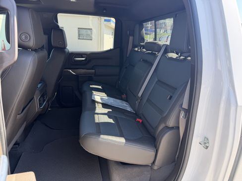 Used 2021 GMC Sierra 1500 Denali w/ Denali Ultimate Package AWD/4WD image 11