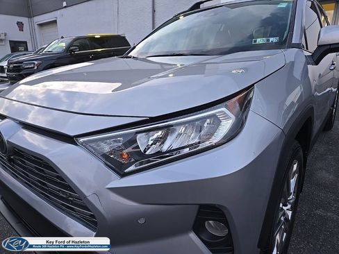 Used 2020 Toyota RAV4 Limited image 9