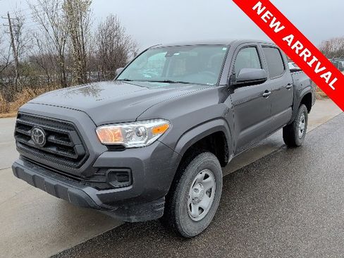 Used 2023 Toyota Tacoma SR image 7