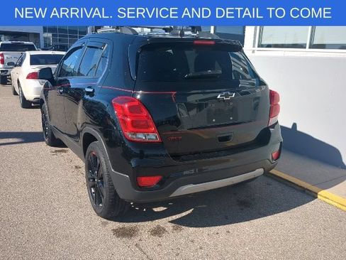 Used 2018 Chevrolet Trax LT w/ Sun & Sound Package FWD image 4