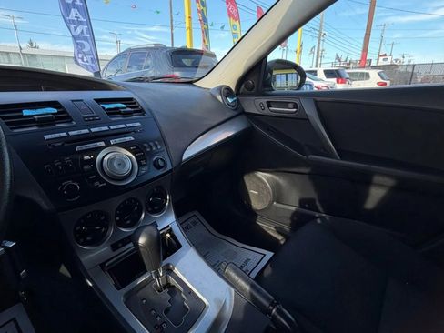 Used 2010 MAZDA MAZDA3 i Touring image 17