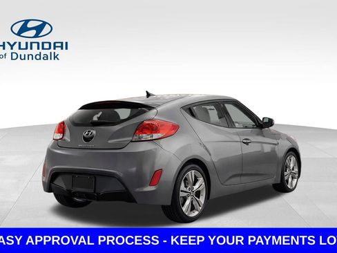 Used 2017 Hyundai Veloster Value Edition image 5