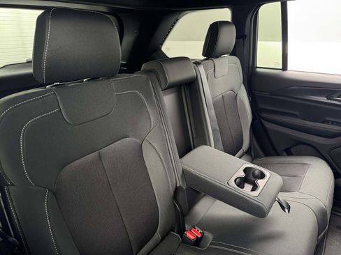 New 2025 Jeep Grand Cherokee Laredo X image 21