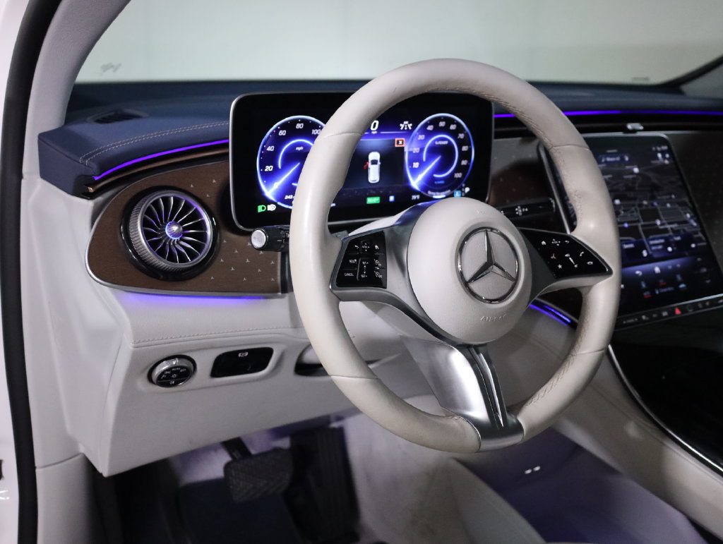 Certified 2023 Mercedes-Benz EQE 500 4MATIC SUV image 33