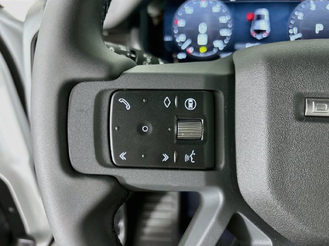 New 2026 Land Rover Defender 110 X-Dynamic SE AWD/4WD image 10