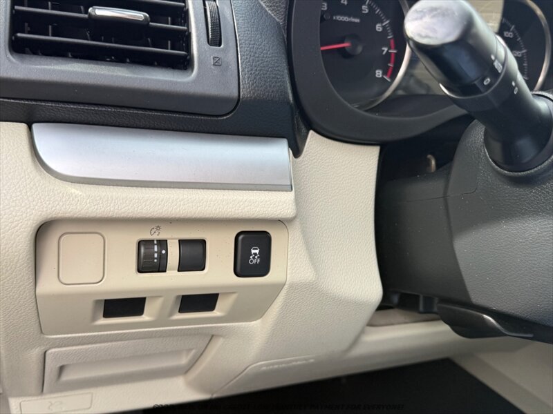 Used 2014 Subaru Crosstrek 2.0i Limited AWD/4WD image 25