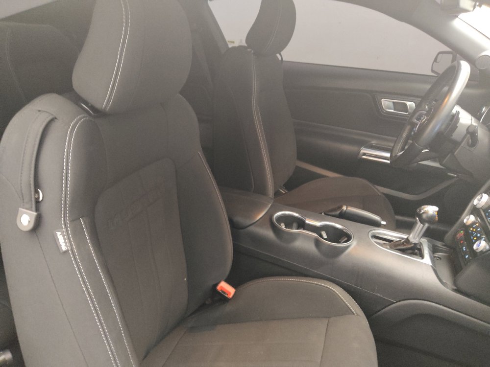 Used 2020 Ford Mustang Coupe RWD image 21