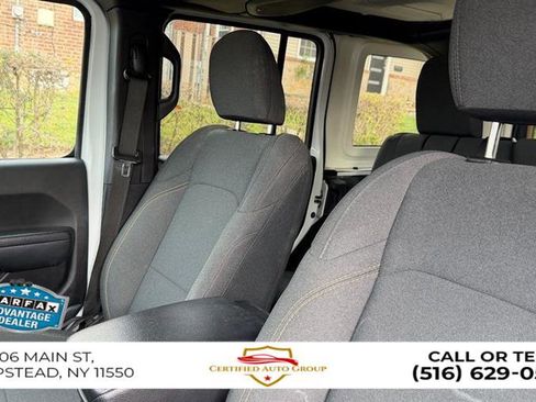 Used 2024 Jeep Wrangler Sport S image 9