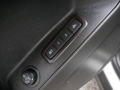 Used 2022 Chevrolet Equinox Premier image 15