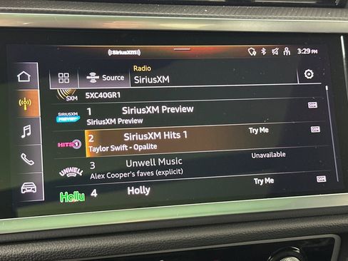 Used 2025 Audi Q3 2.0T Premium w/ Convenience Package image 17