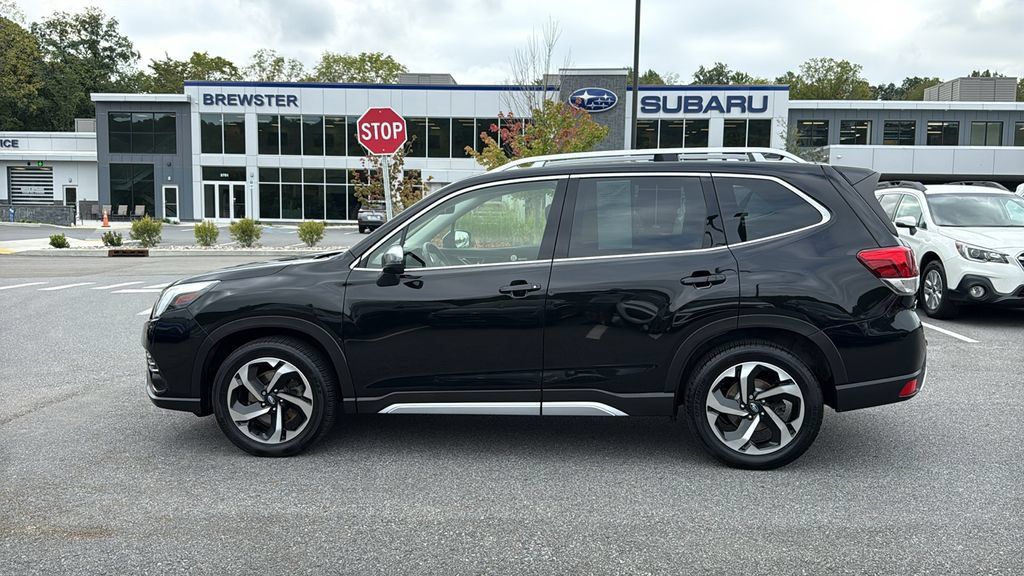Certified 2023 Subaru Forester Touring AWD/4WD image 4