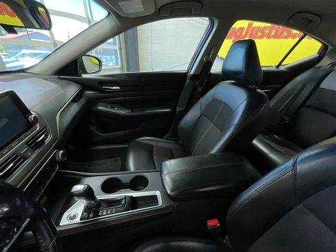 Used 2020 Nissan Altima 2.5 SR FWD image 13