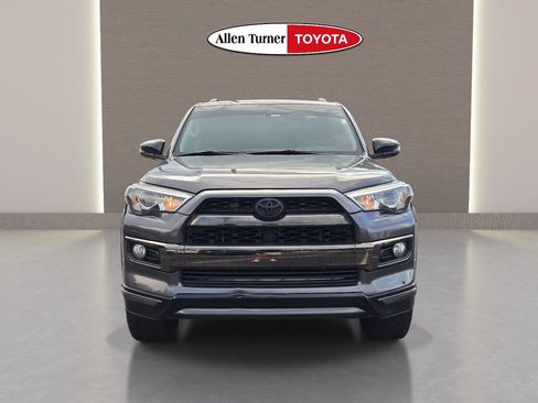 Used 2019 Toyota 4Runner Limited RWD image 4