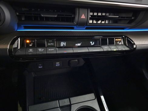 Used 2024 Toyota Prius XLE image 23