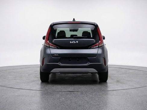 Used 2025 Kia Soul LX w/ LX Technology Package image 7