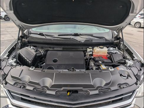 Used 2021 Chevrolet Traverse LT image 24