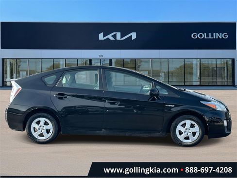 Used 2010 Toyota Prius Five image 2