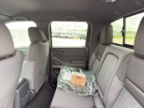 New 2026 Nissan Frontier SV AWD/4WD image 32