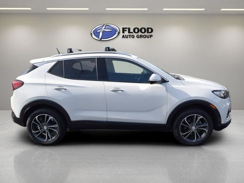 Used 2022 Buick Encore GX Essence AWD/4WD image 3