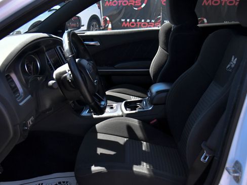 Used 2020 Dodge Charger Scat Pack w/ Dynamics Package RWD image 17