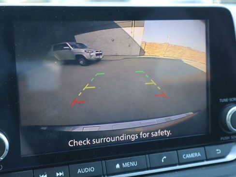 Used 2023 Nissan Rogue SV FWD image 7