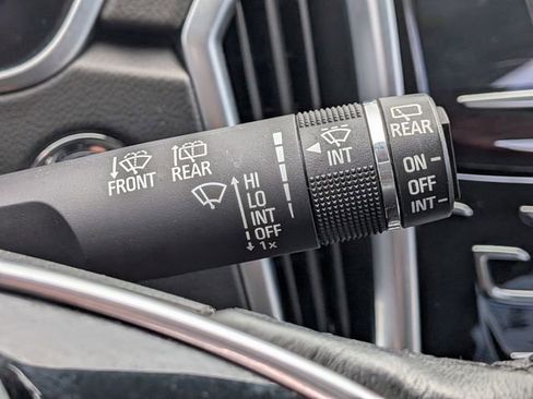 Used 2016 Cadillac SRX Luxury w/ Driver Awareness Package image 29