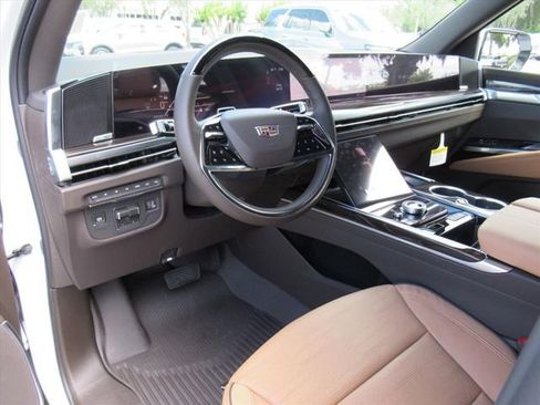 New 2026 Cadillac Escalade ESV Luxury image 17