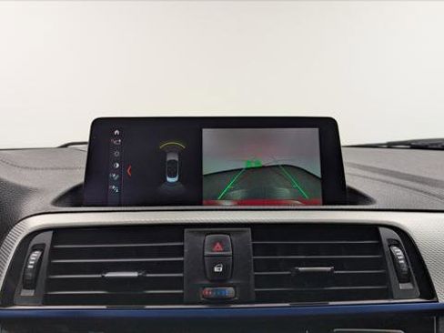 Used 2020 BMW 230i Convertible w/ M Sport Package image 26