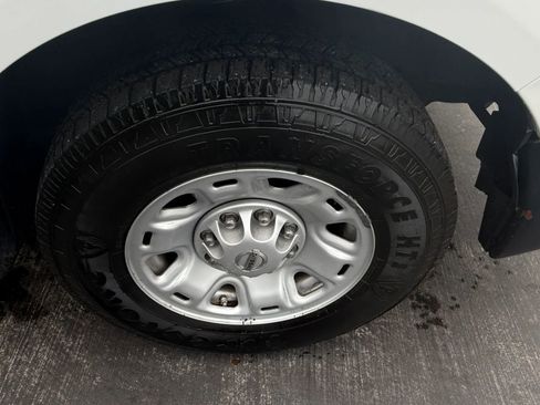 Used 2020 Nissan NV 3500 SV image 21