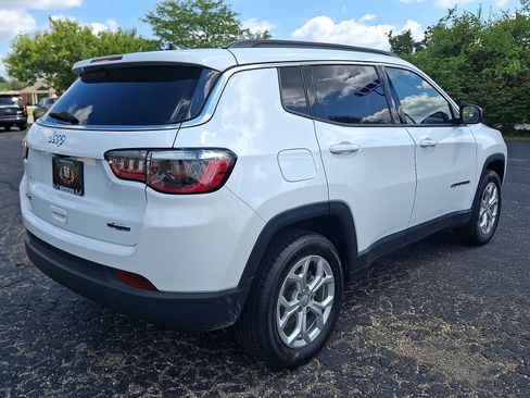 Used 2024 Jeep Compass Latitude AWD/4WD image 24