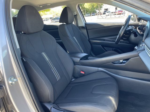 Used 2024 Hyundai Elantra SEL w/ Convenience Package FWD image 26