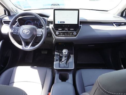 Used 2026 Toyota Corolla Cross XLE w/ Convenience Package AWD/4WD image 11