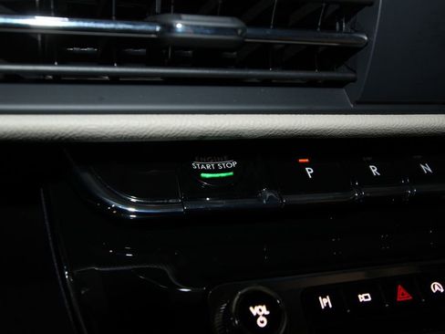 Used 2025 Lincoln Corsair AWD w/ Equipment Group 101A image 12