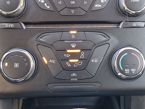 Used 2014 Ford Fusion SE w/ Equipment Group 201A image 14