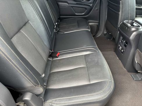 Used 2019 Nissan Titan SL w/ Midnight Edition image 16