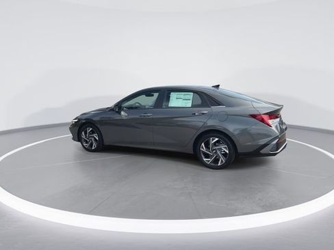New 2026 Hyundai Elantra Limited FWD image 6