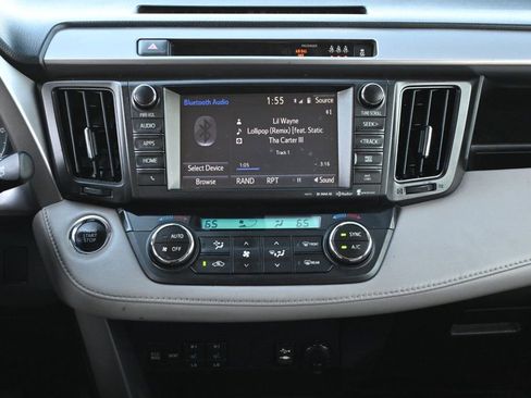 Used 2018 Toyota RAV4 Limited w/ All Weather Liner Package image 10