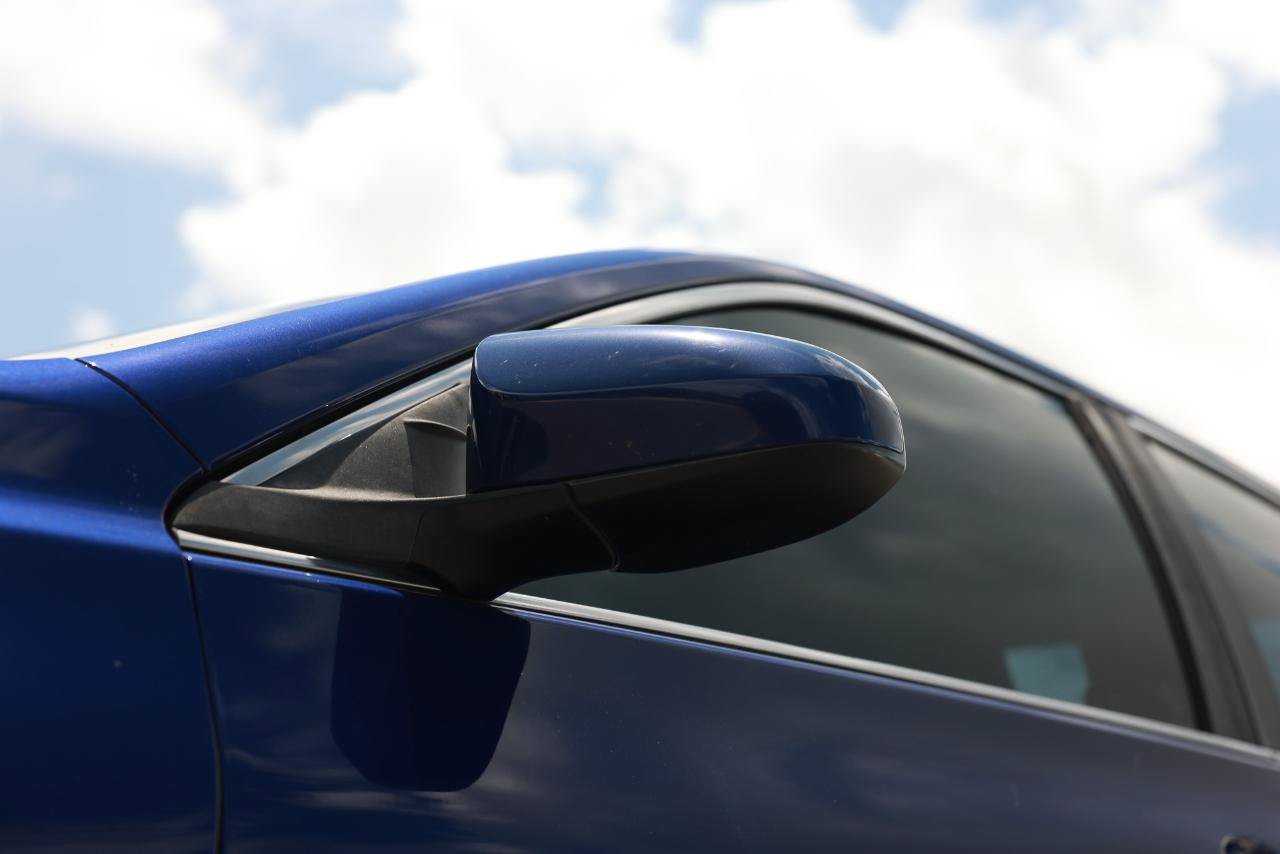 Used 2015 Toyota Camry SE FWD image 37