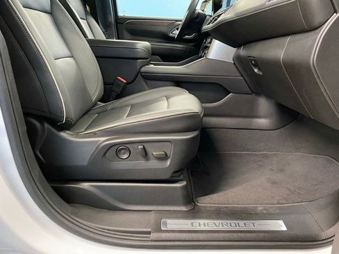 Used 2024 Chevrolet Tahoe Premier w/ Premium Package image 53