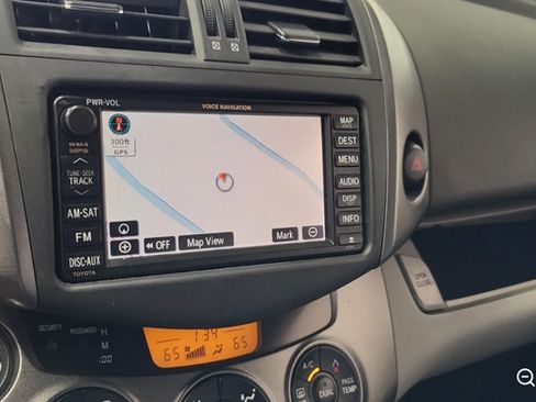 Used 2010 Toyota RAV4 Limited FWD image 3
