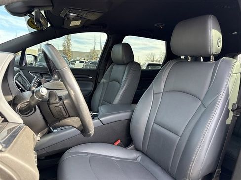 Used 2022 Buick Enclave Premium image 9
