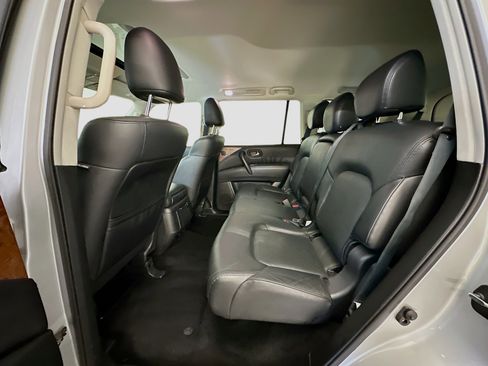 Used 2024 Nissan Armada SL image 30